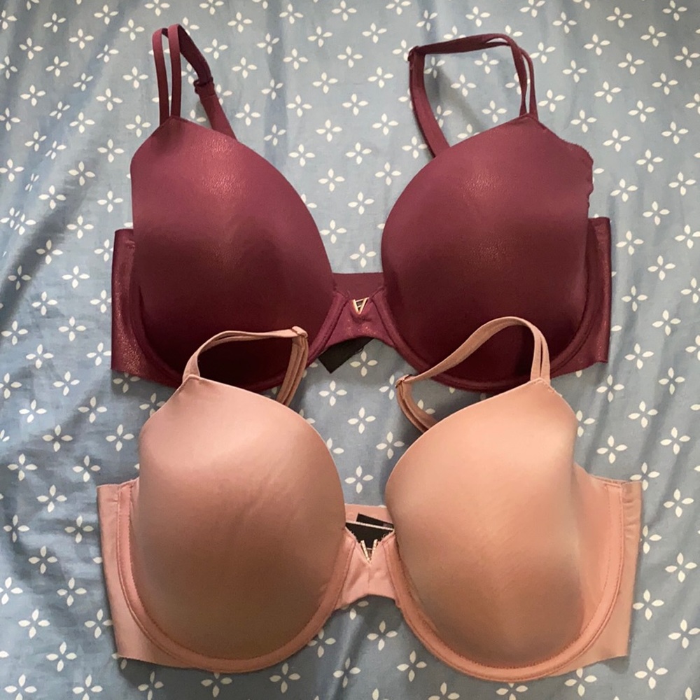 Set of 2 Identical VS Bras